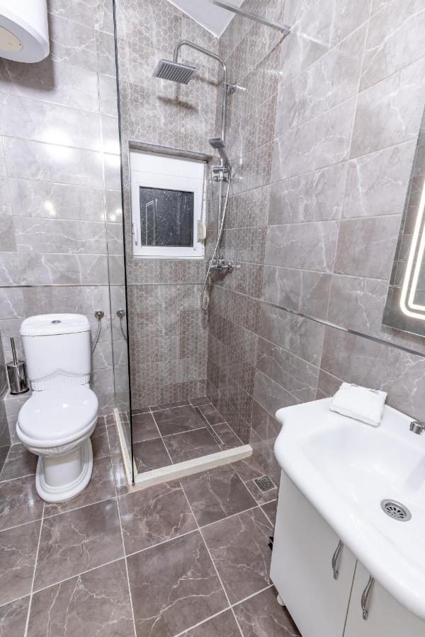 Apart-Hotel Prestige Ulcinj Bagian luar foto